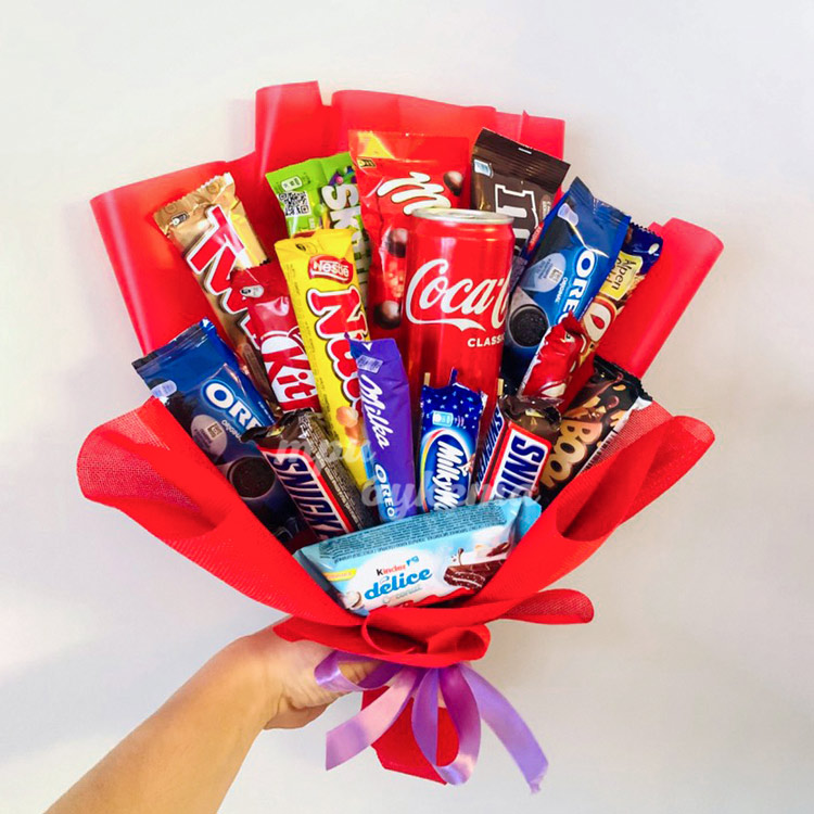 Букет из шоколадных батончиков (доп. фото)