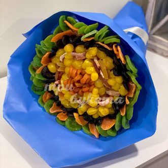 Букет из цукатов и сухофруктов